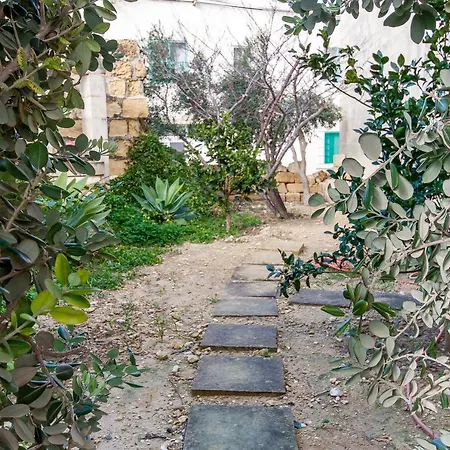 Twilight Gozitan With Pool - Happy *