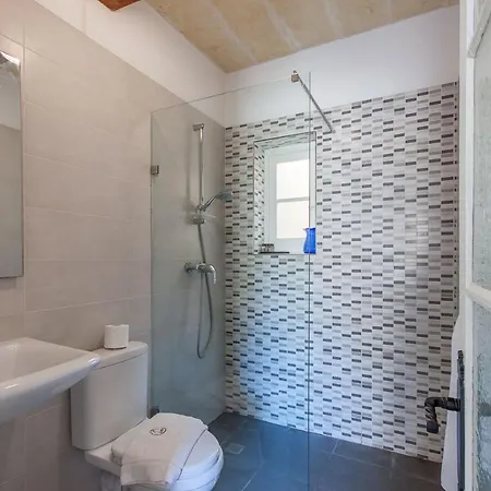 Twilight Gozitan With Pool - Happy *