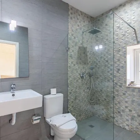 Twilight Gozitan With Pool - Happy Feriehus Ghammar