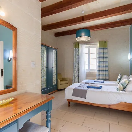 Twilight Gozitan With Pool - Happy Holiday home Ghammar