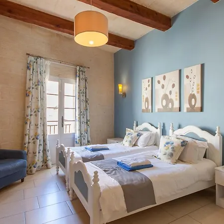 Twilight Gozitan With Pool - Happy Feriehus