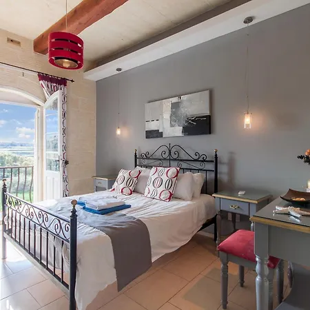 Twilight Gozitan With Pool - Happy Holiday home Ghammar