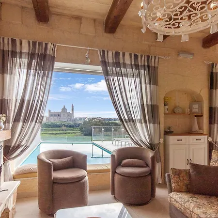 Twilight Gozitan With Pool - Happy Holiday home Ghammar
