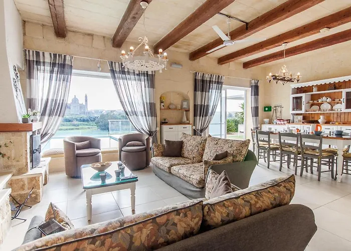 Twilight Gozitan With Pool - Happy Holiday home