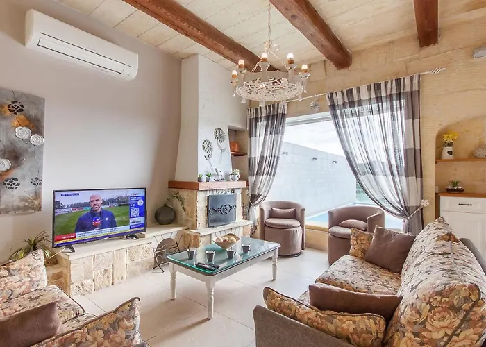 Twilight Gozitan With Pool - Happy * Ghammar