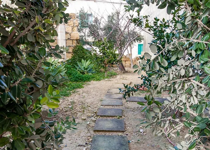 Twilight Gozitan With Pool - Happy *