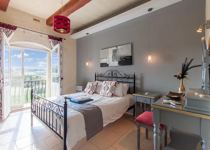 Twilight Gozitan With Pool - Happy Holiday home Ghammar